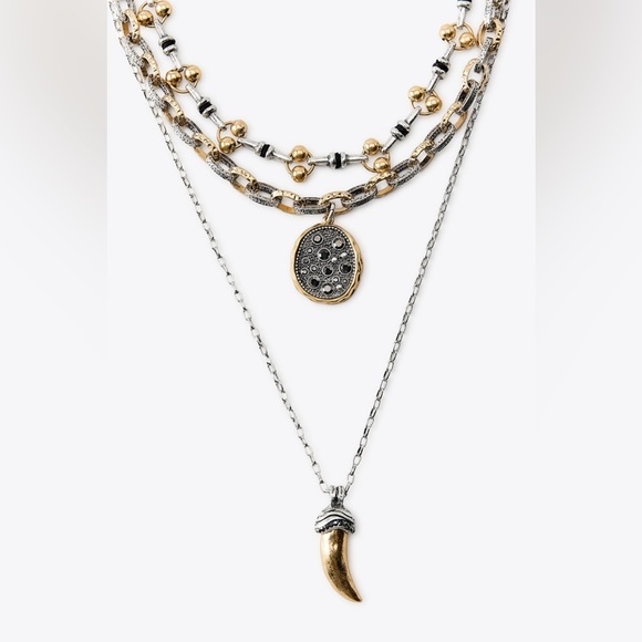 🔥🔥Zara Gold and Silver Layered Necklace Set - Picture 1 of 3